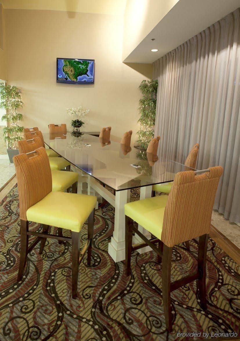 Holiday Inn Tyler - Conference Center By Ihg Dış mekan fotoğraf